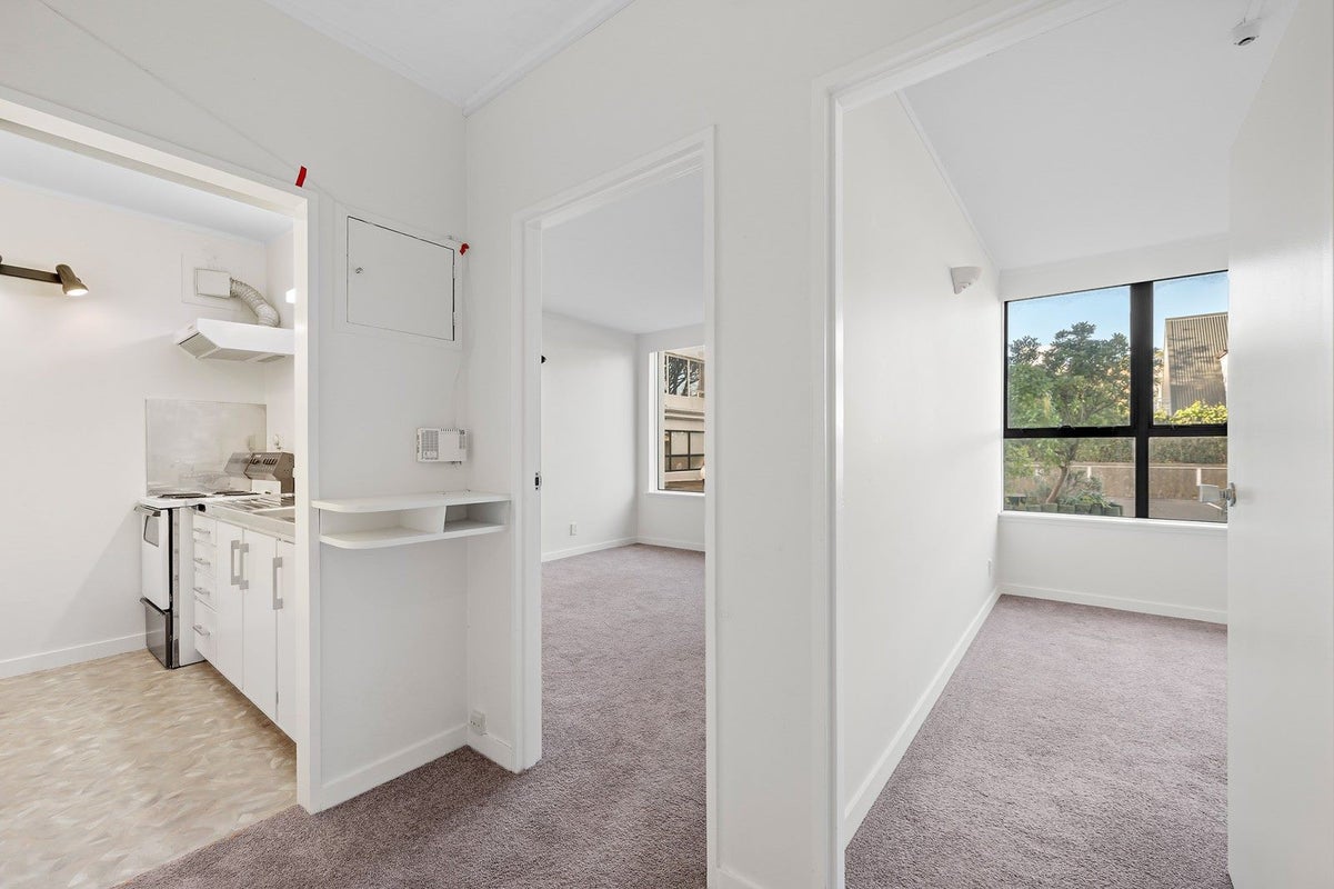 G6/70 Hobson Street, Thorndon, Wellington - Carousel 1