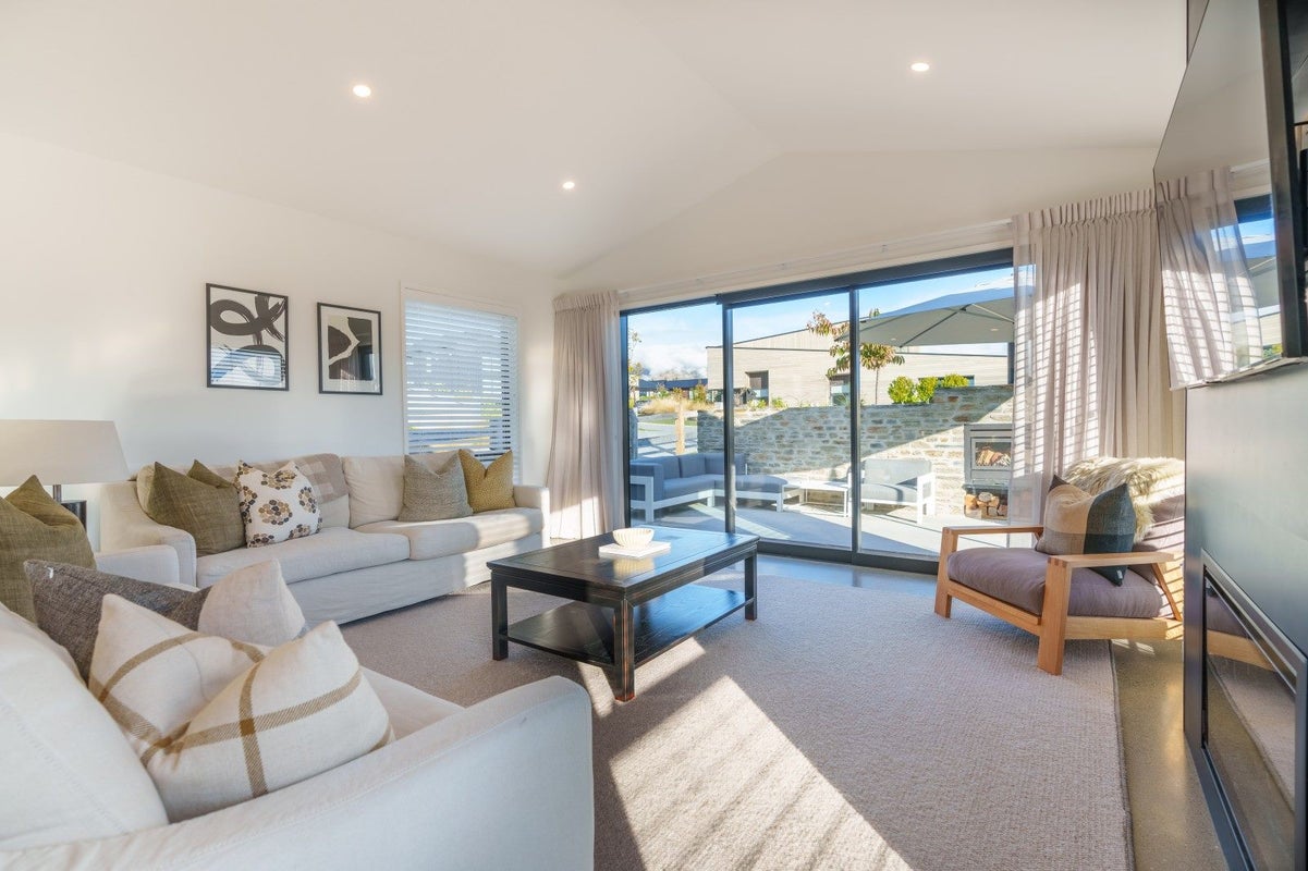 35 Mount Nicholas Avenue, Wanaka - Carousel 2