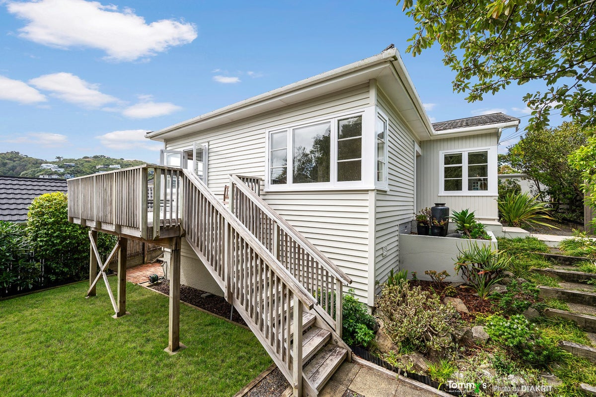 1 Buchanan Street, Wadestown, Wellington - Carousel 2