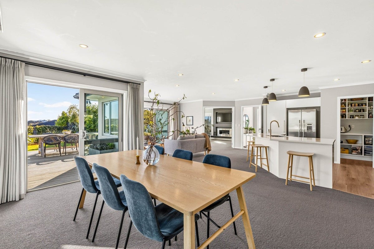 10 Telford Place, Flagstaff, Hamilton, Waikato - Carousel 1