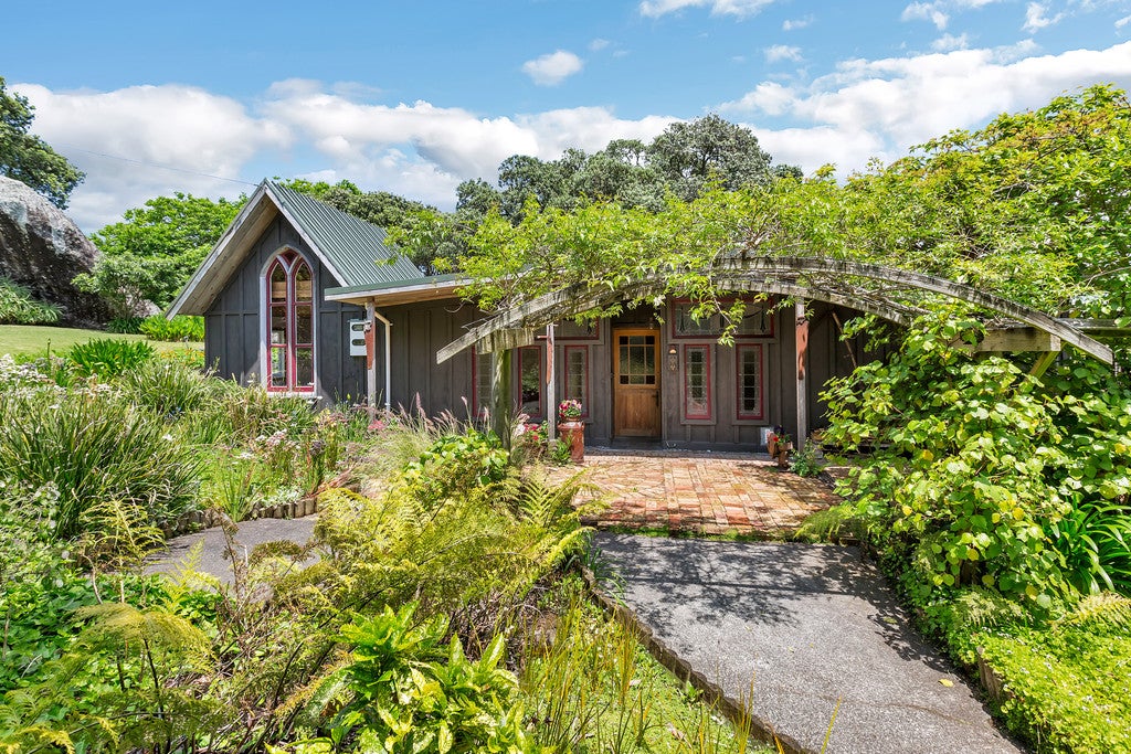 15 Darch Point Road, Whangarei - Carousel 1