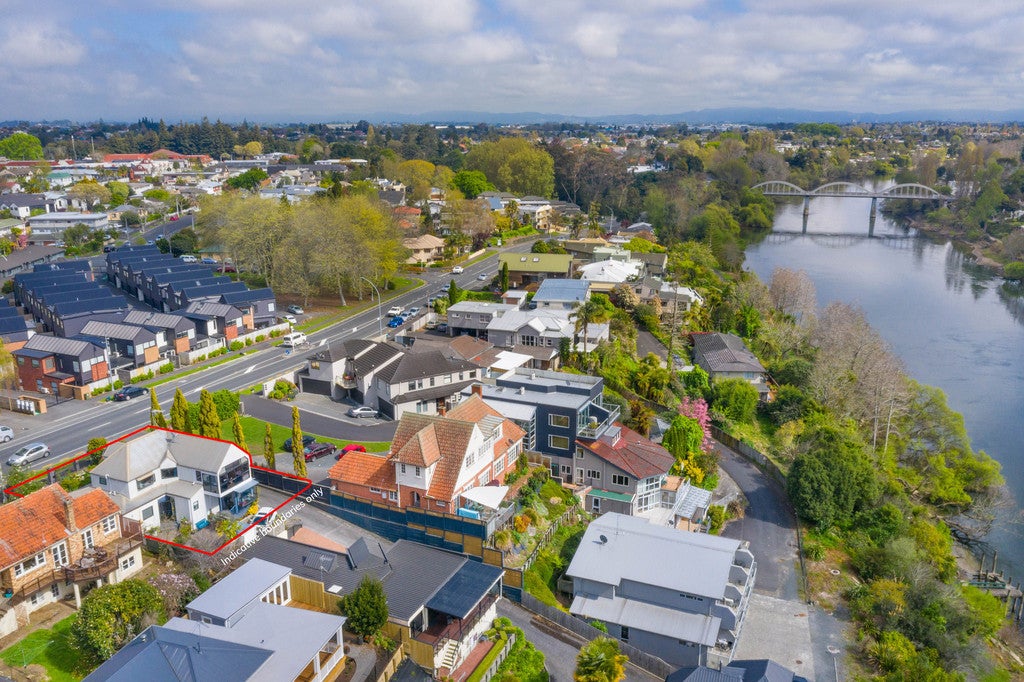 1172 Victoria Street, Whitiora, Hamilton - Carousel 2