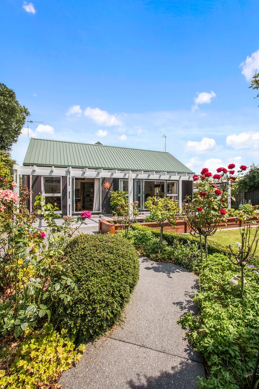 7 Esher Place, Saint Martins, Christchurch - Carousel 2