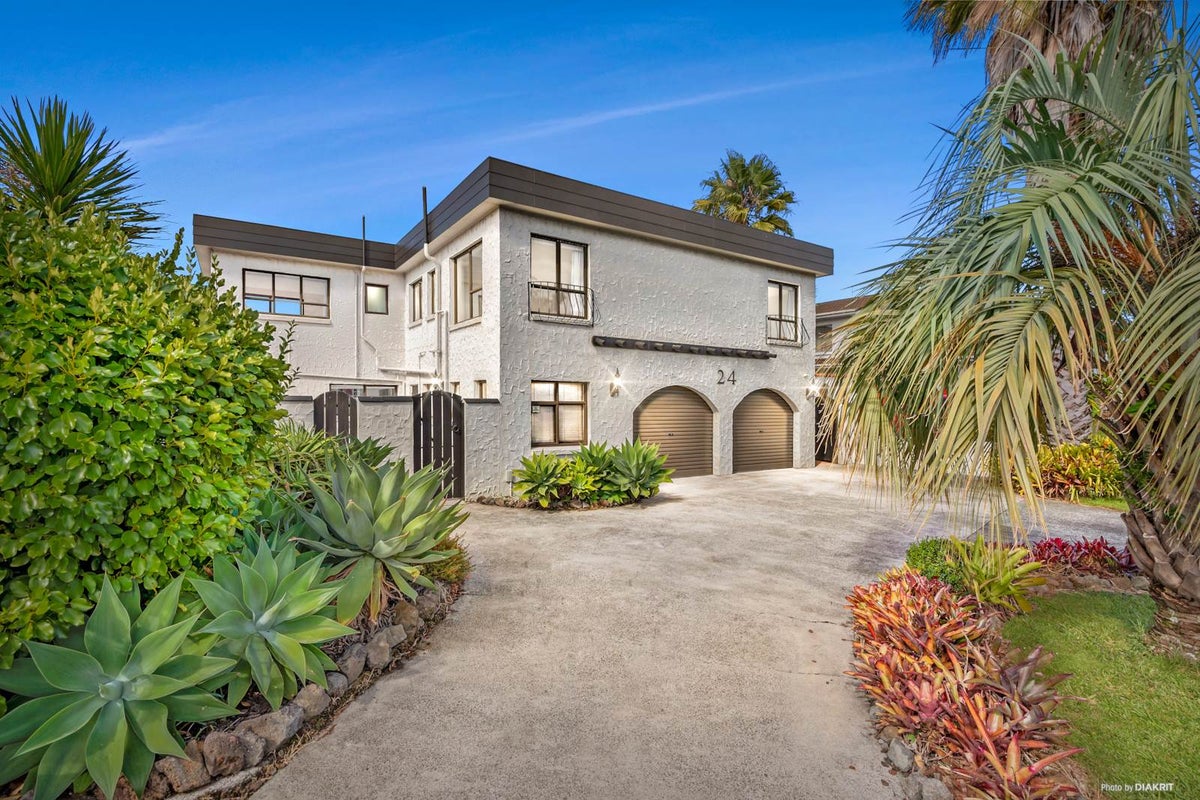 24 Pakira Avenue, Glendene, Auckland - Carousel 1