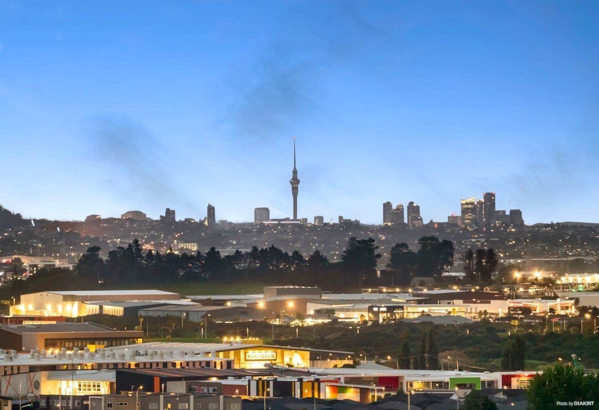 27 Meadowridge Drive, Flat Bush, Manukau City, Auckland - Carousel 2