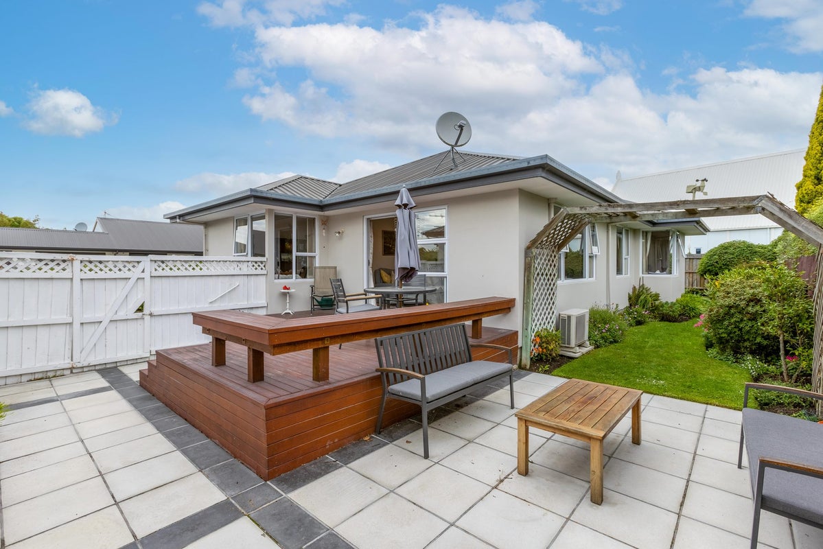 2/475 Wairakei Road, Burnside, Christchurch - Carousel 2