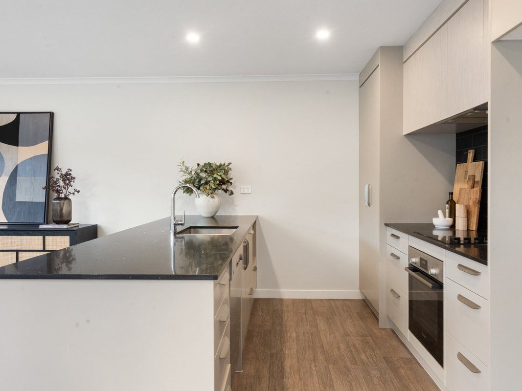 8/18 Mahoe Street, Melville, Hamilton, Waikato - Carousel 2