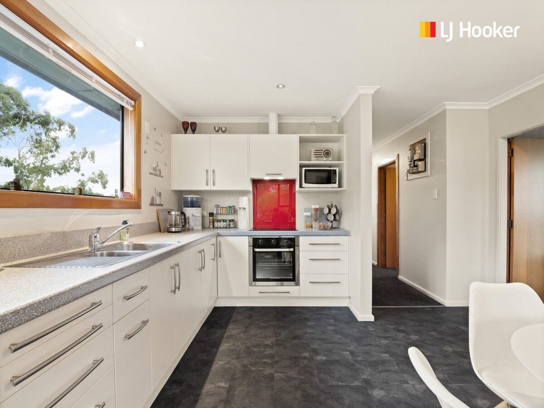 150 Riselaw Road, Calton Hill, Dunedin - Carousel 2