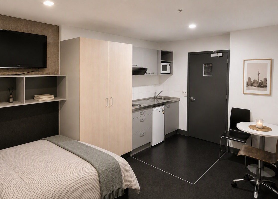 701/133 Beach Road, Auckland Central, Auckland - Carousel 1