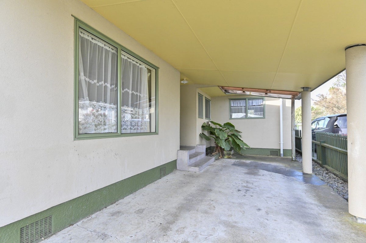 1024A Hood Street, Mayfair, Hastings - Carousel 1