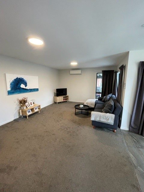 18A Tyrone Street, Belfast, Christchurch - Carousel 2