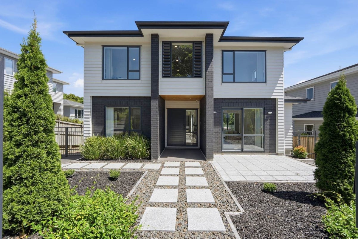 18 Newport Place, Forrest Hill, Auckland - Carousel 1