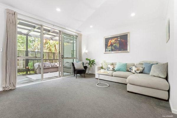 9H Clearwater Cove, West Harbour, Auckland - Carousel 2
