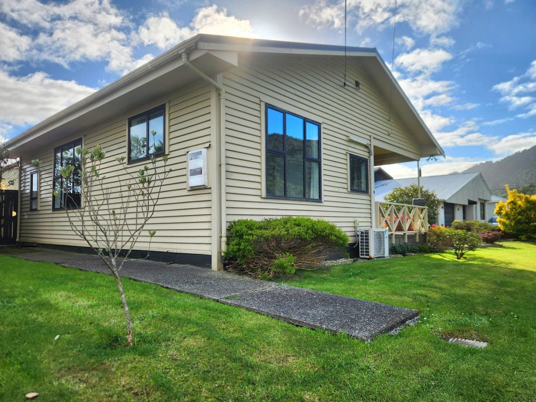 28 Sturge Street, Cobden, Grey, West Coast - Carousel 1