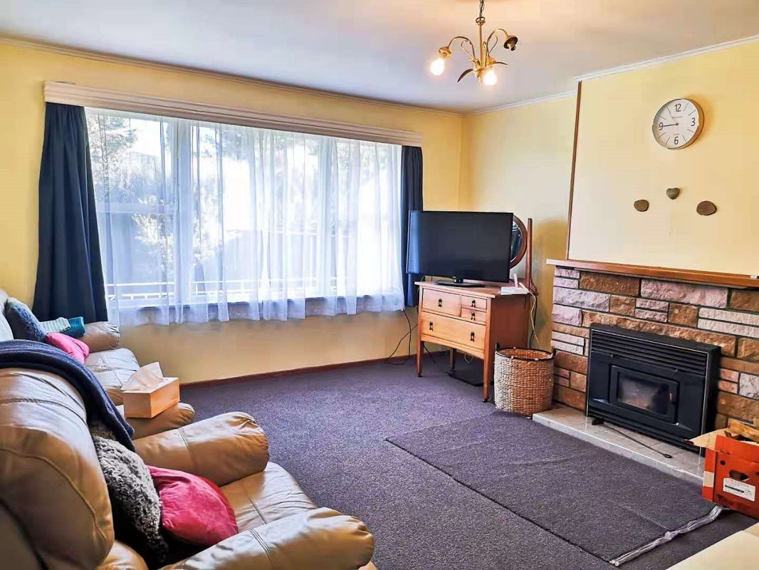 16A Eton Drive, Hillcrest, Hamilton - Carousel 5