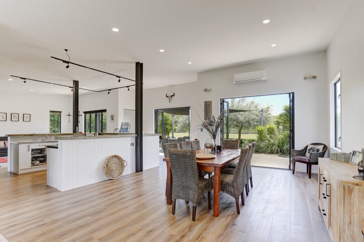 97 Seafield Road, Westmere, Whanganui - Carousel 1