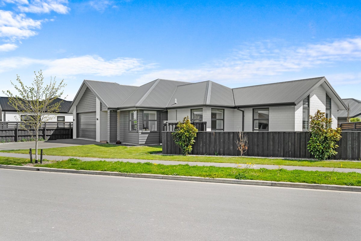 7 Patrick McGough Way, Halswell, Christchurch - Carousel 1