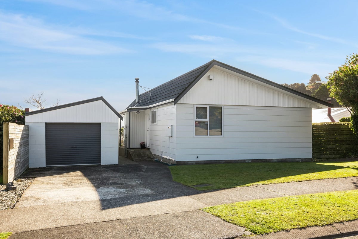 50 Hicks Close, Whitby, Porirua - Carousel 19