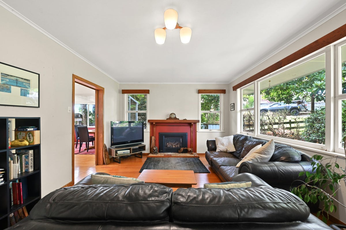 10 Matthew Street, Gate Pa, Tauranga - Carousel 2