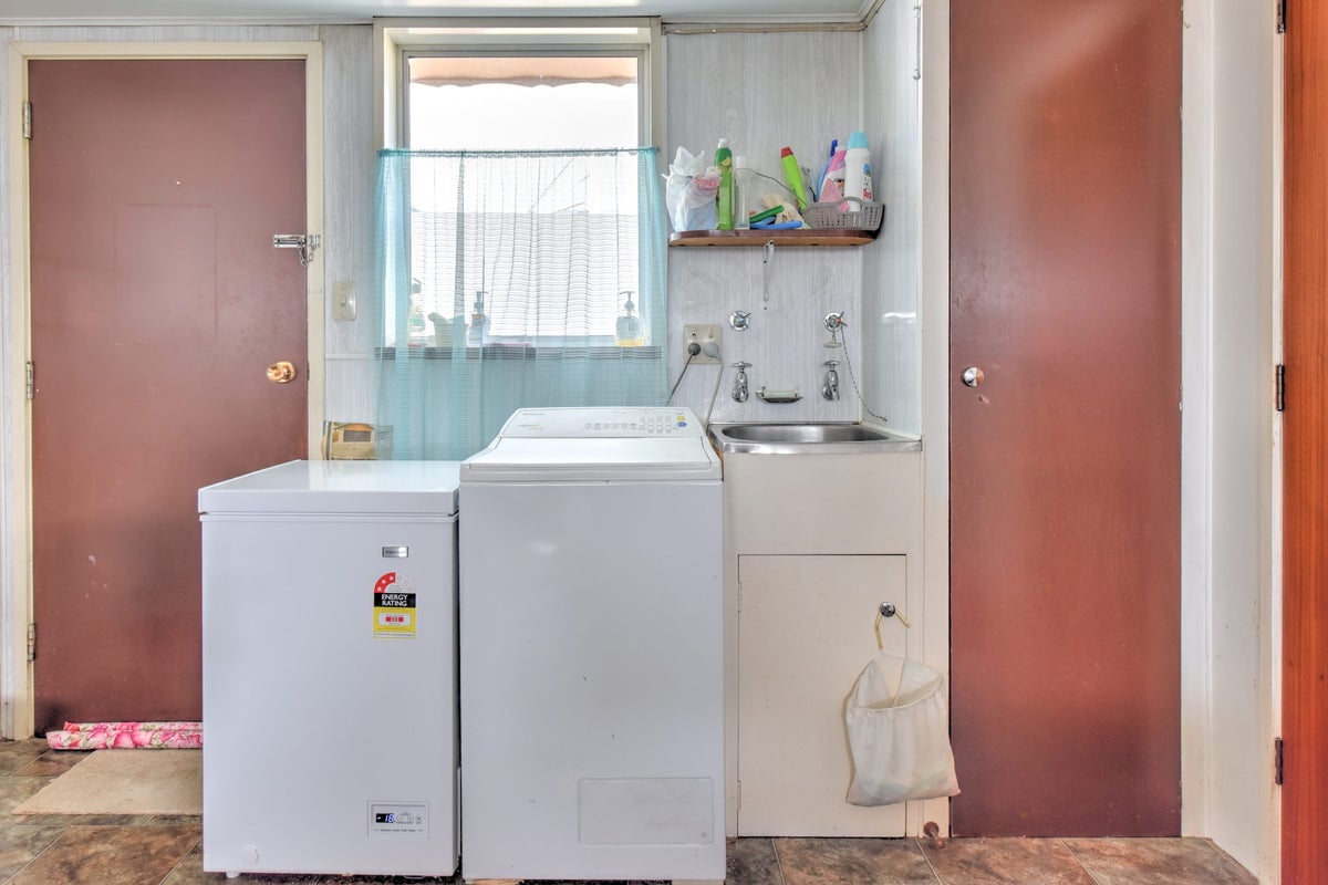 23B Ardwick Street, Gore, Gore - Carousel 11