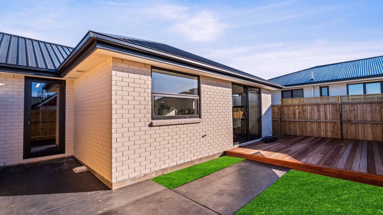 16B Ensign Street, Halswell, Christchurch - Carousel 1