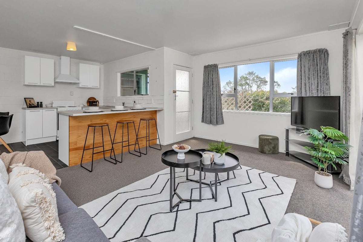 1/52 Nottingham Road, Onerahi, Whangarei - Carousel 1
