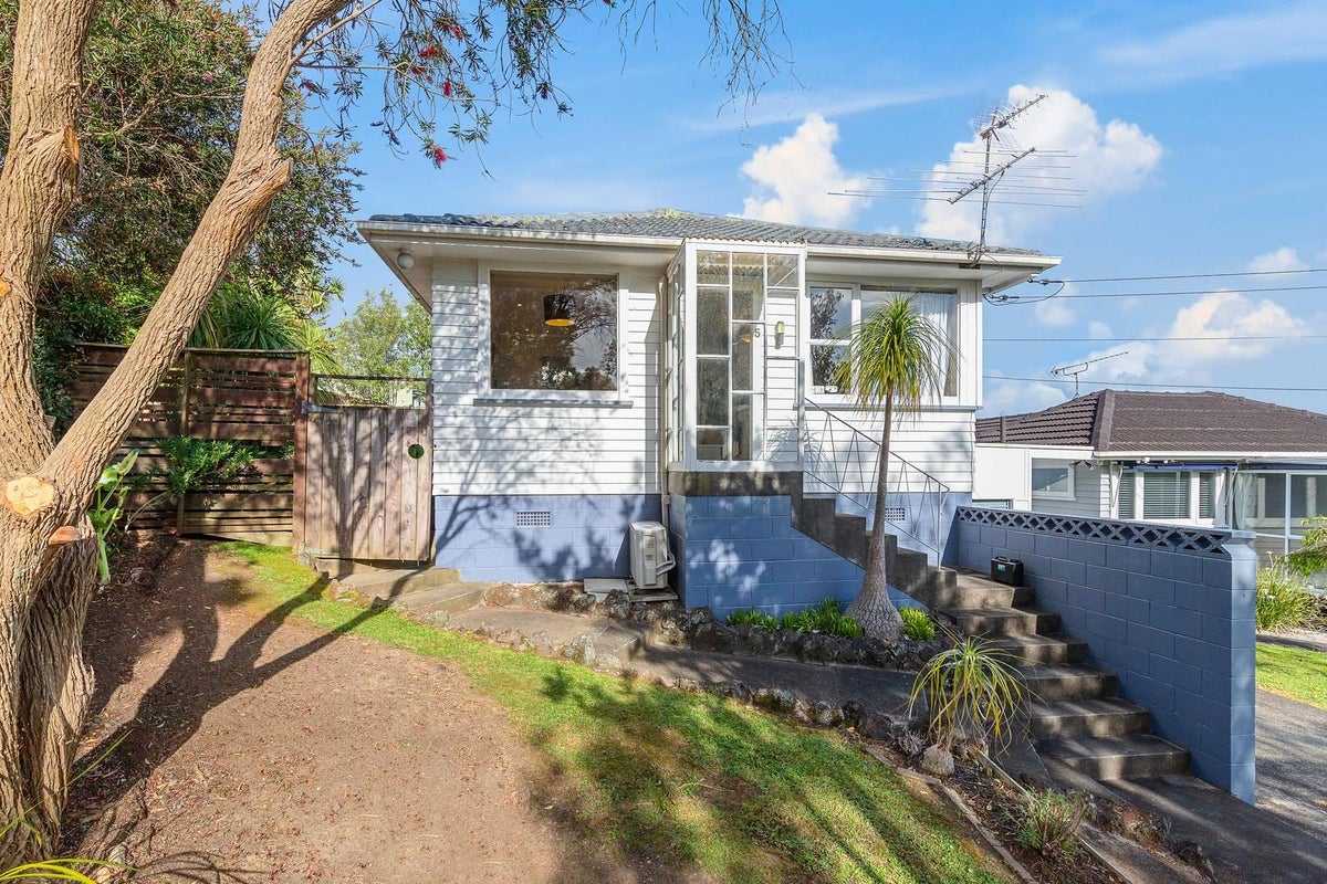 5/54 Howe Street, Howick, Auckland - Carousel 2
