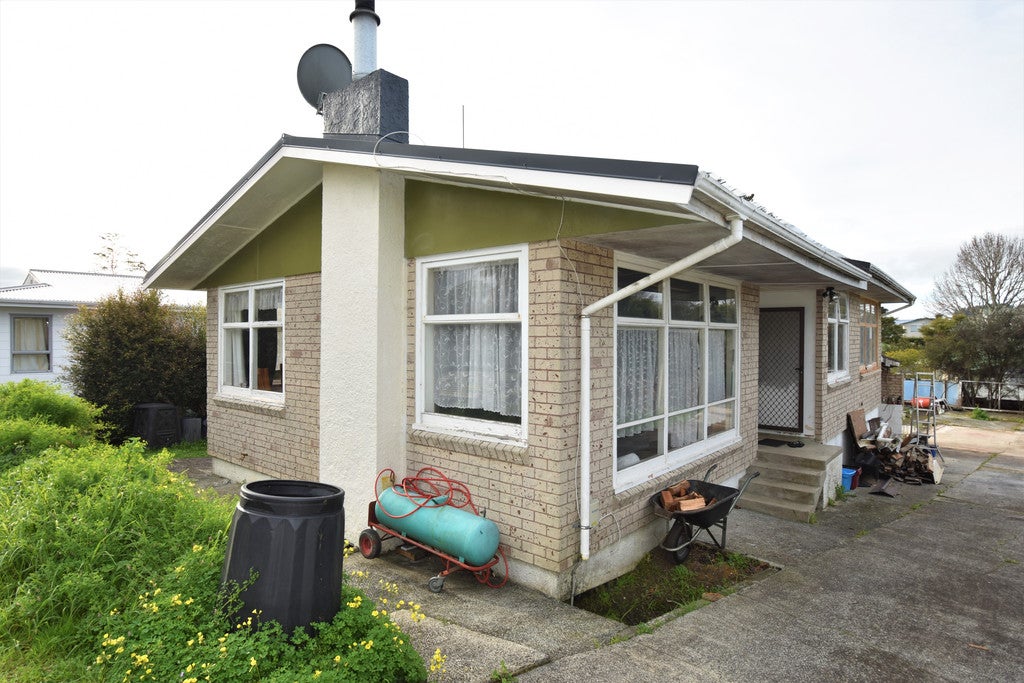 4 Wessex Street, Tikipunga, Whangarei - Carousel 2