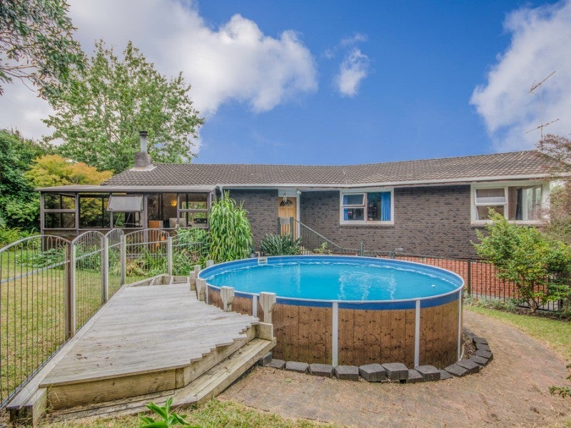 59 Castleford Street, Green Bay, Auckland - Carousel 15