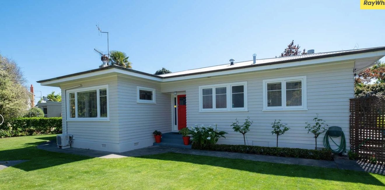 1 Logan Avenue, Marewa, Napier - Carousel 1