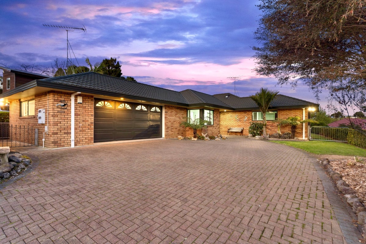 6 Marvel Way, Pukekohe, Pukekohe - Carousel 1