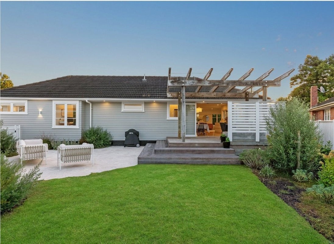 22 Ward Crescent, Te Atatu Peninsula, Auckland - Carousel 16