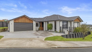 26 Drower Glen, Flagstaff, Hamilton - Carousel 1