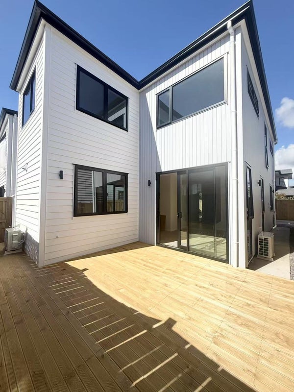 23 Dianne-Louise Drive, Half Moon Bay, Auckland - Carousel 2