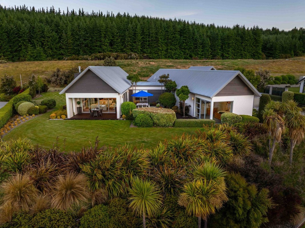 70 Forest Heights, Wānaka - Carousel 1