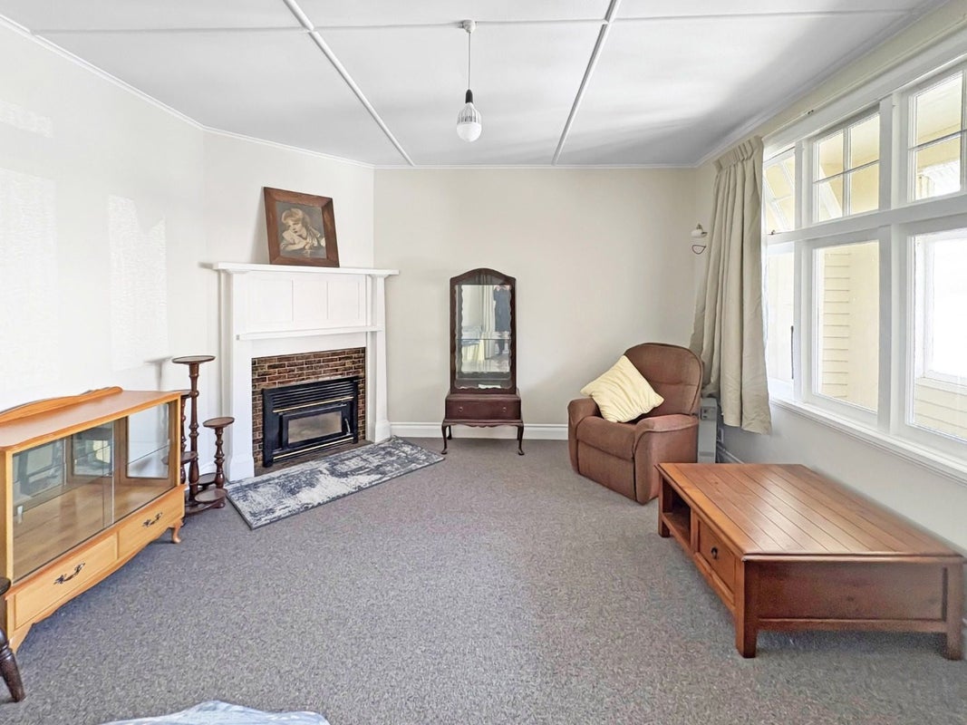 10814 Route 52, Pongaroa - Carousel 2