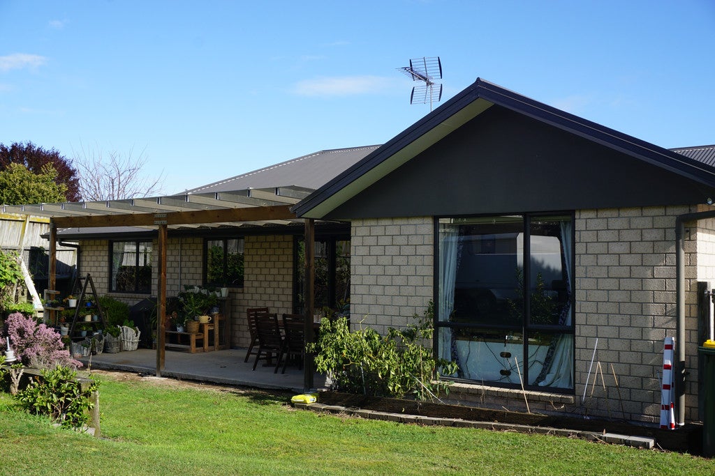 15 Wimbledon Close, Nawton, Hamilton - Carousel 1