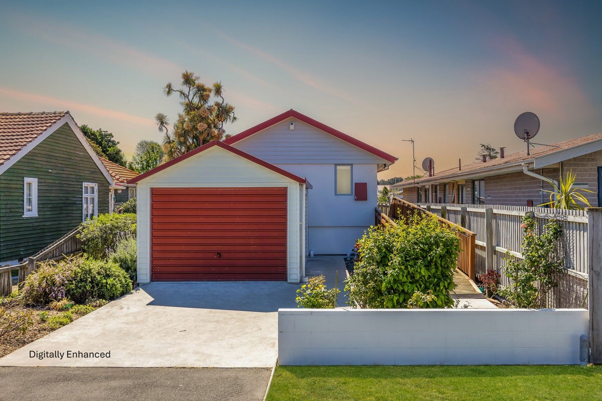 58 Collingwood Street, New Brighton, Christchurch - Carousel 1