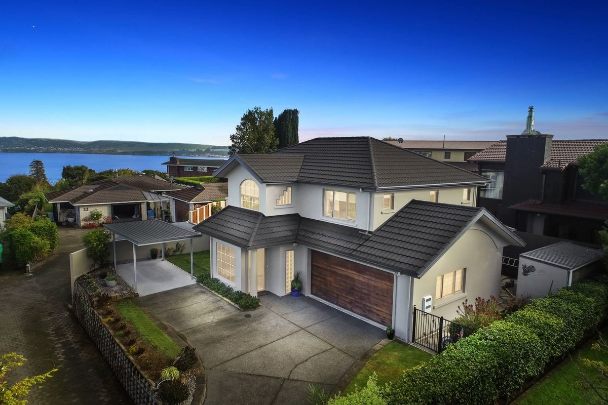 2/31 Kurupae Road, Hilltop, Taupo - Carousel 1