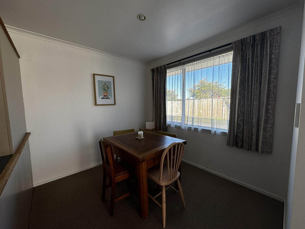 17 Glover Street, Leamington, Cambridge - Carousel 2