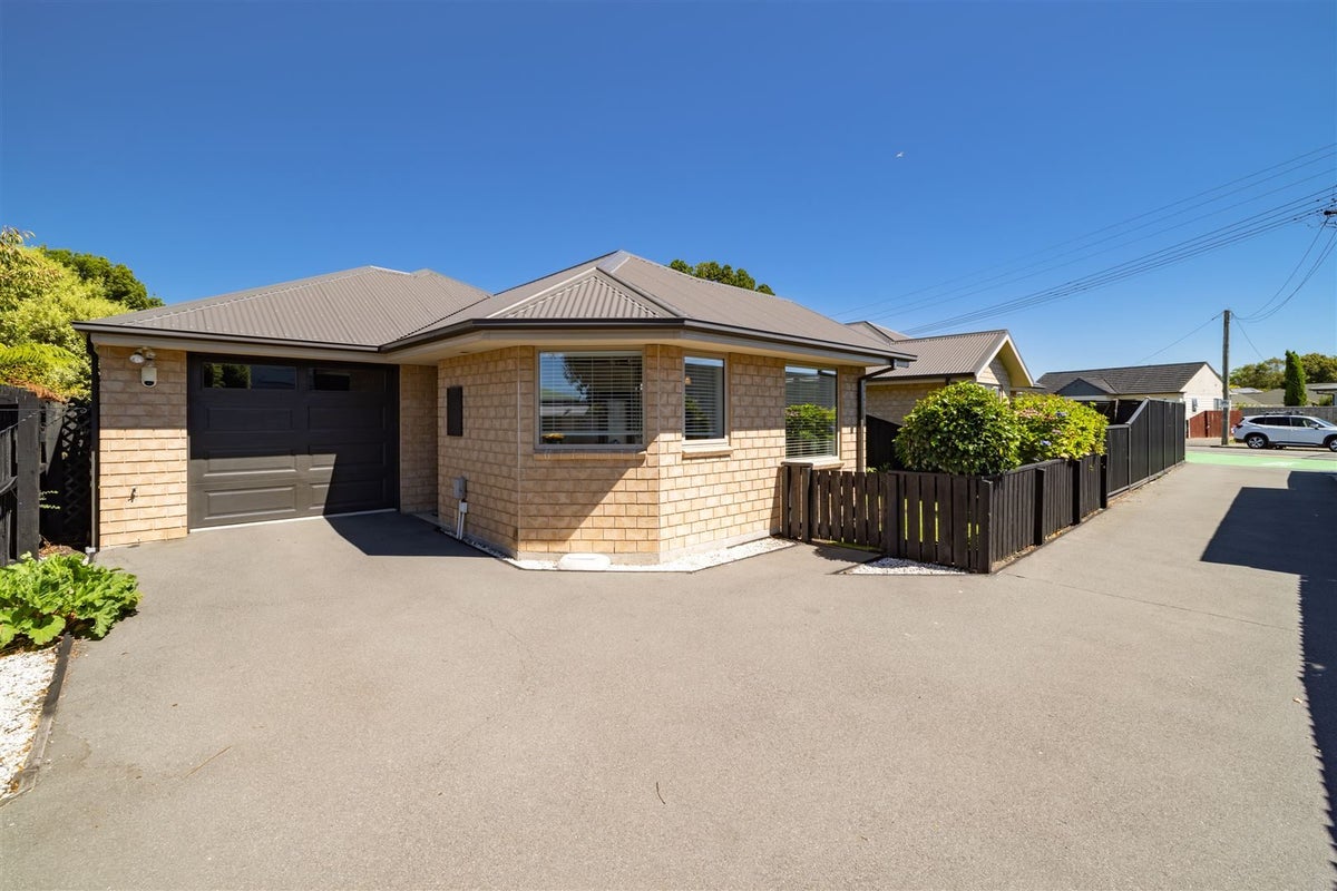 2/61 Middlepark Road, Sockburn, Christchurch - Carousel 2