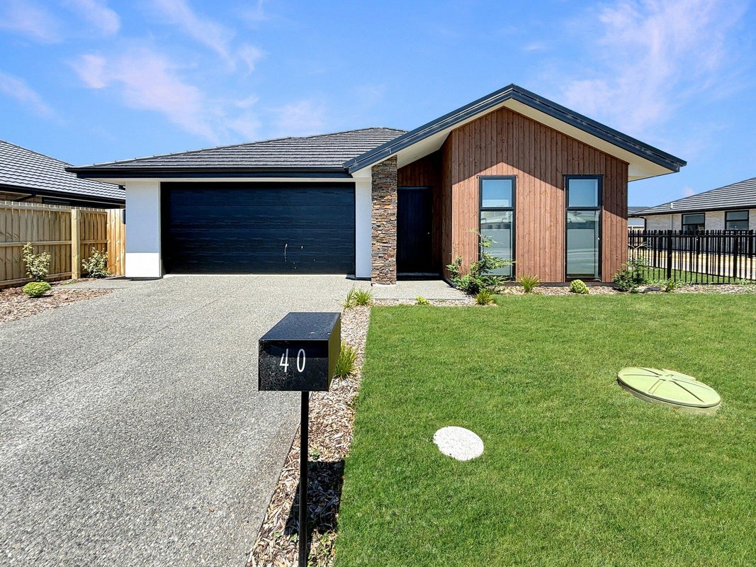 40 Glovers Road, Halswell, Christchurch - Carousel 1
