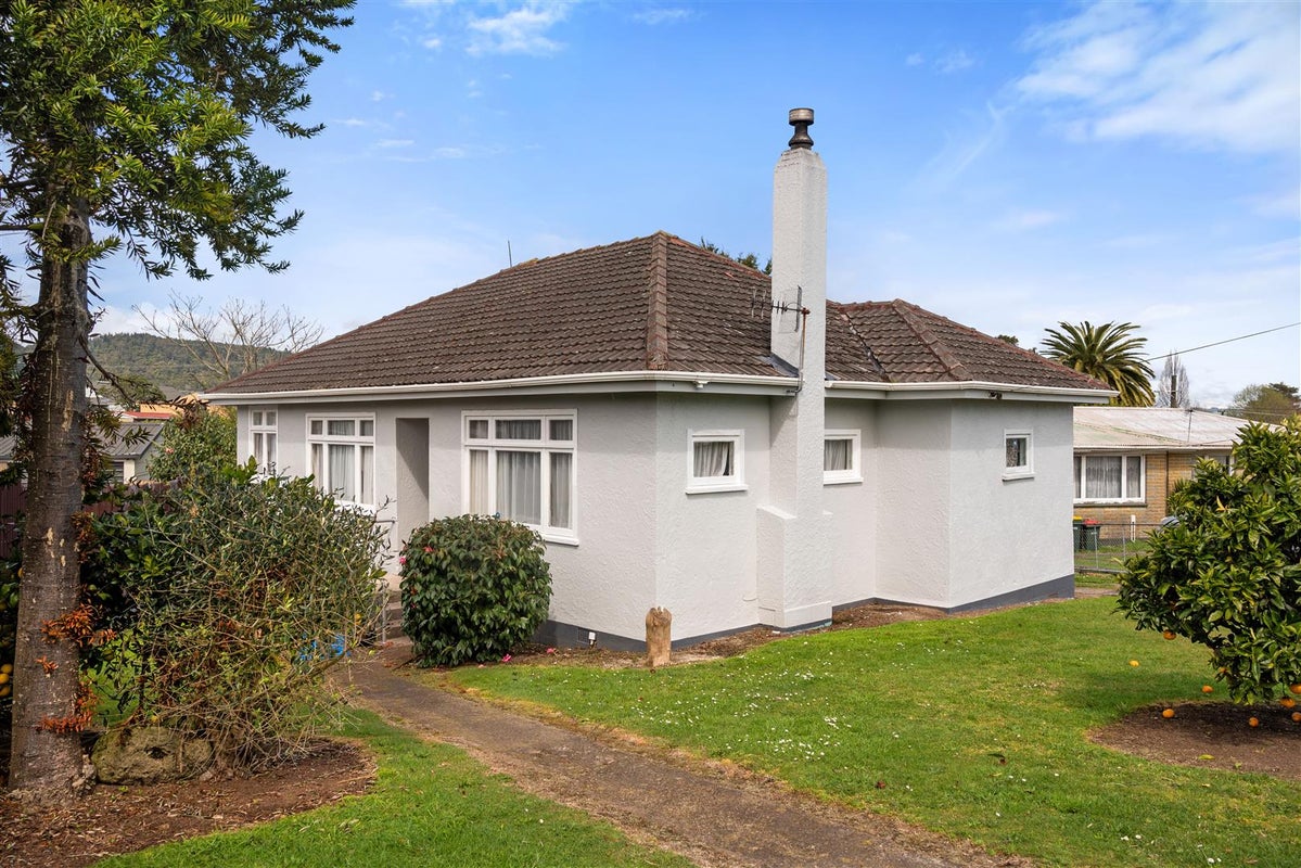 15 Scott Avenue, Owhata, Rotorua - Carousel 1