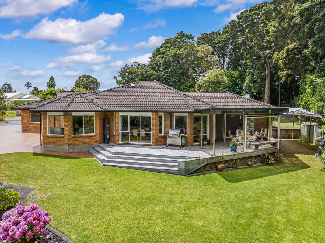 15 Halcyon Place, Whau Valley, Whangarei - Carousel 1