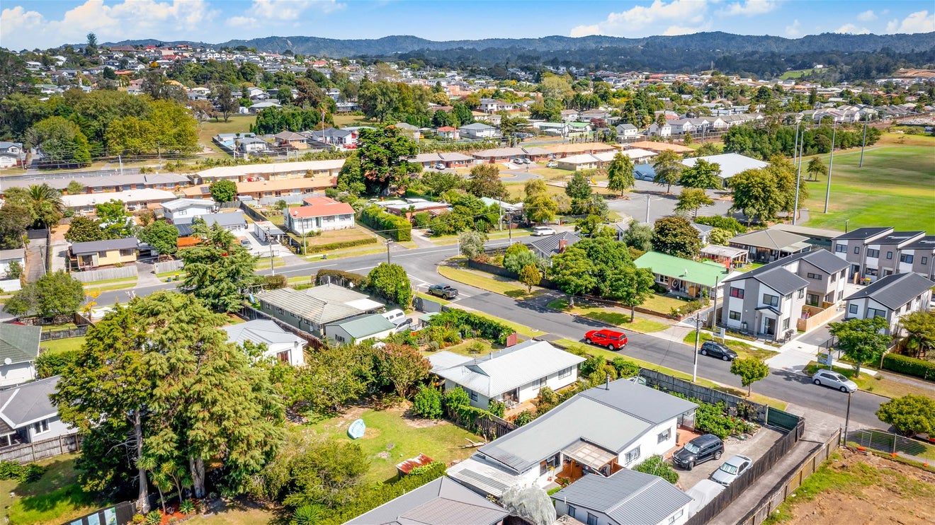 1/18 Arney Road, Ranui, Auckland - Carousel 30