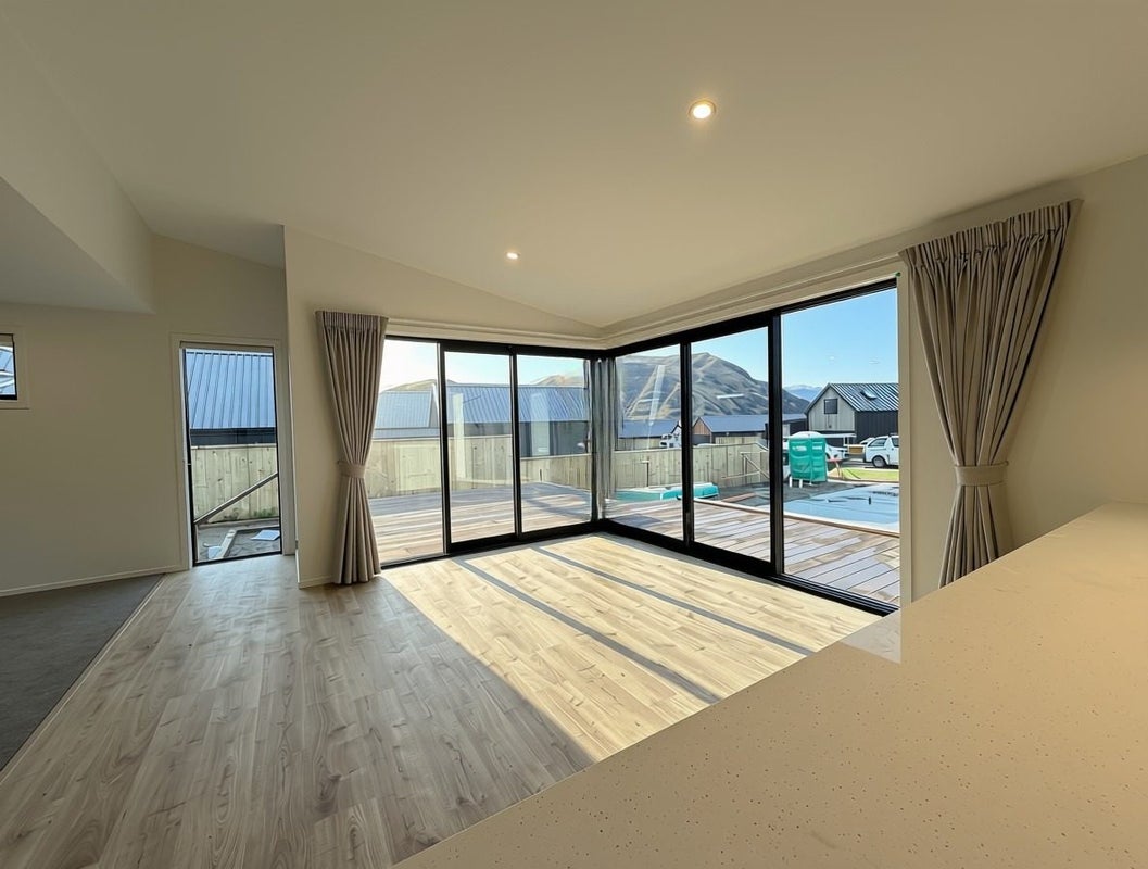 7 Rowe Drive, Jacks Point, Queenstown - Carousel 2