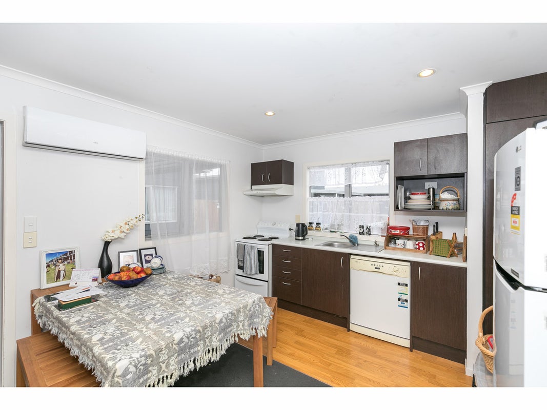 15H Korimako Street, Frankton, Hamilton - Carousel 2