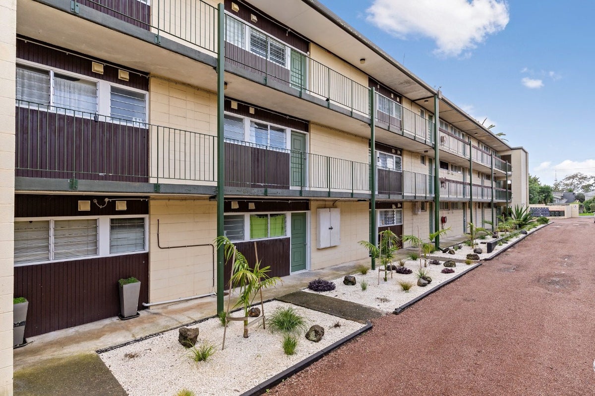 25/34 View Road, Mount Eden, Auckland - Carousel 1