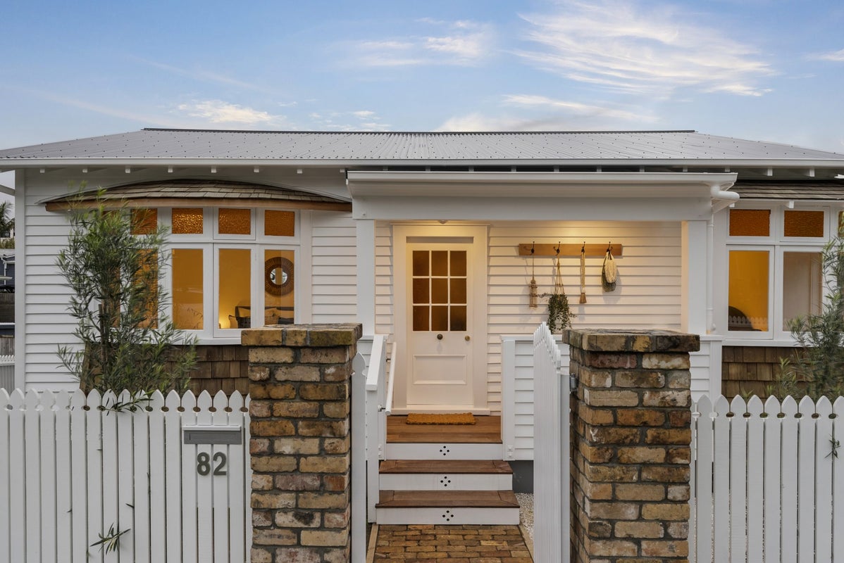 82 Lancaster Road, Beach Haven, Auckland - Carousel 1