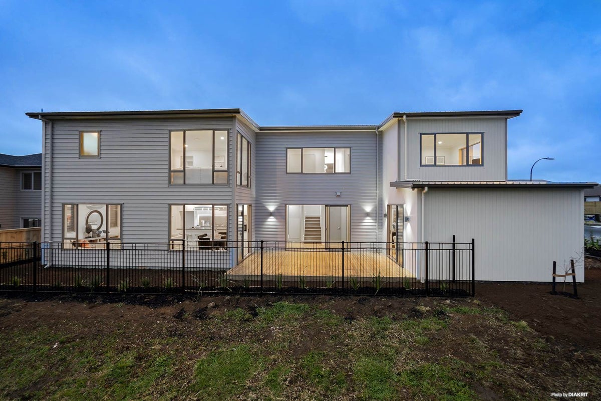 33 Kaimanawa Road, Karaka, Papakura - Carousel 1